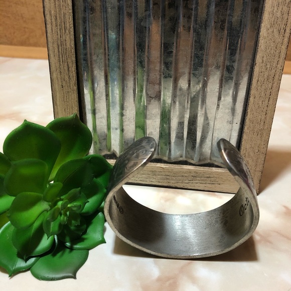 Bracelet - Picture 2 of 4